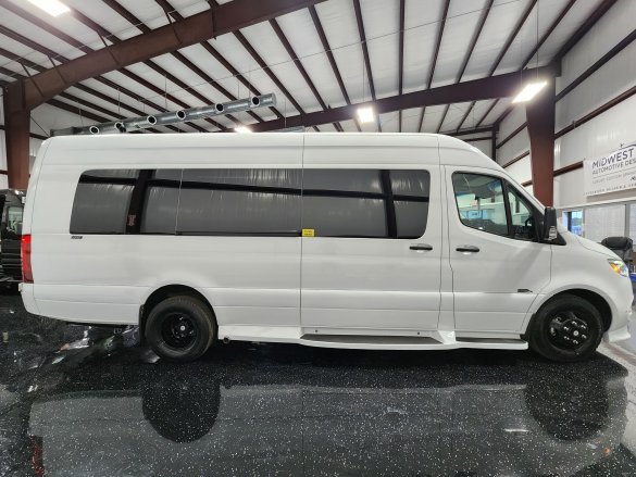 2024 Mercedes-Benz Daycruiser D6 with Partition Sprinter for Sale in Houston, TX - Photo 2
