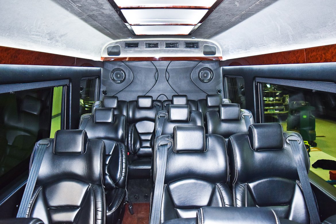 Executive Shuttle for Sale in Stewartville, MN - Photo 12