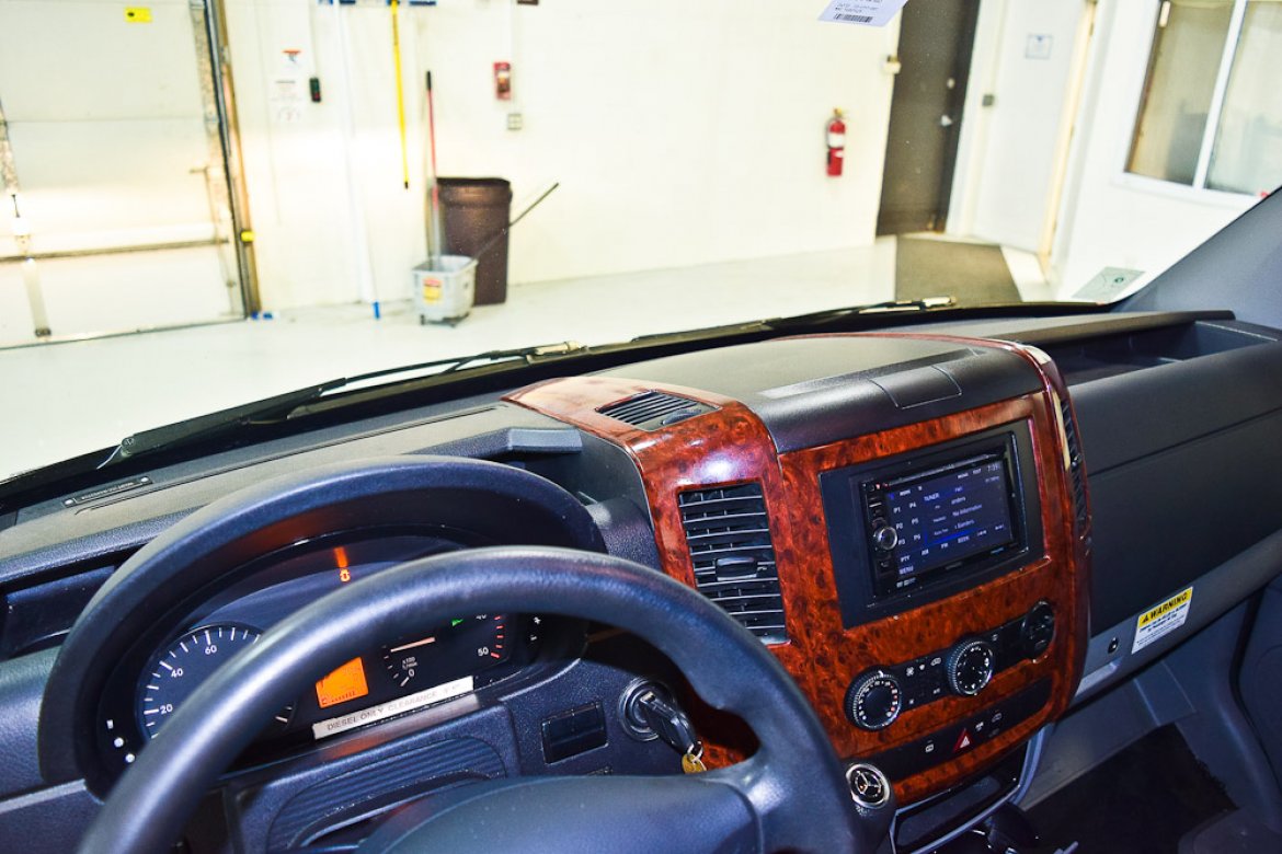 Executive Shuttle for Sale in Stewartville, MN - Photo 14