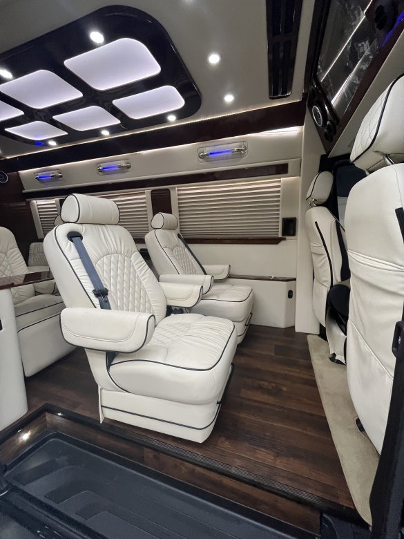 2021 Mercedes-Benz 3500XD Daycruiser Sprinter Sprinter for Sale in Richmond, VA - Photo 2