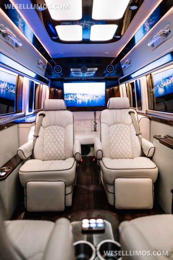 2018 Mercedes-Benz Sprinter 3500 Sprinter for Sale in Miami, FL - Main Photo