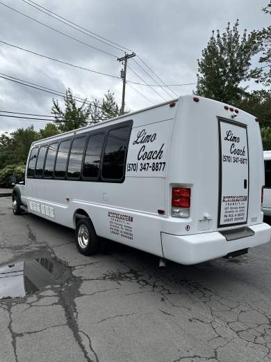 2011 Ford F-550 Limo Bus for Sale in Scranton, Pennsylvania, US - Photo 4