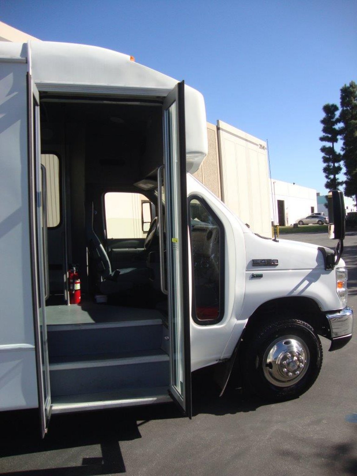 Photo of Shuttle Bus for sale: 2014 Ford E-450 by Goshen