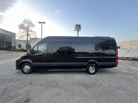 2024 Platinum Big Toys Mercedes-Benz VIP Shuttle Sprinter