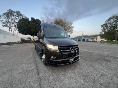 2024 Platinum Big Toys Mercedes-Benz VIP Shuttle Sprinter