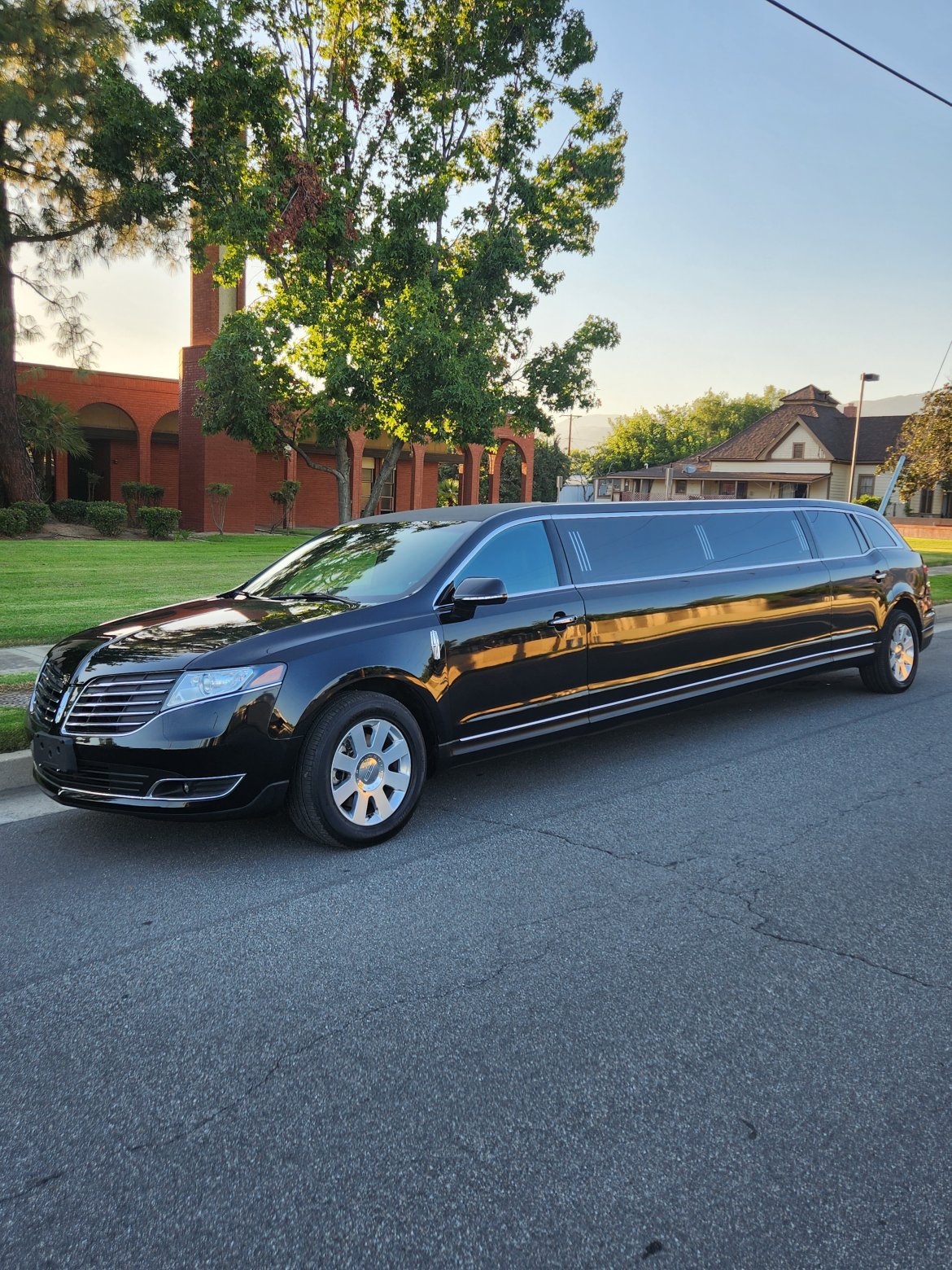 Limousine for sale: 2019 Lincoln MKT by ECB