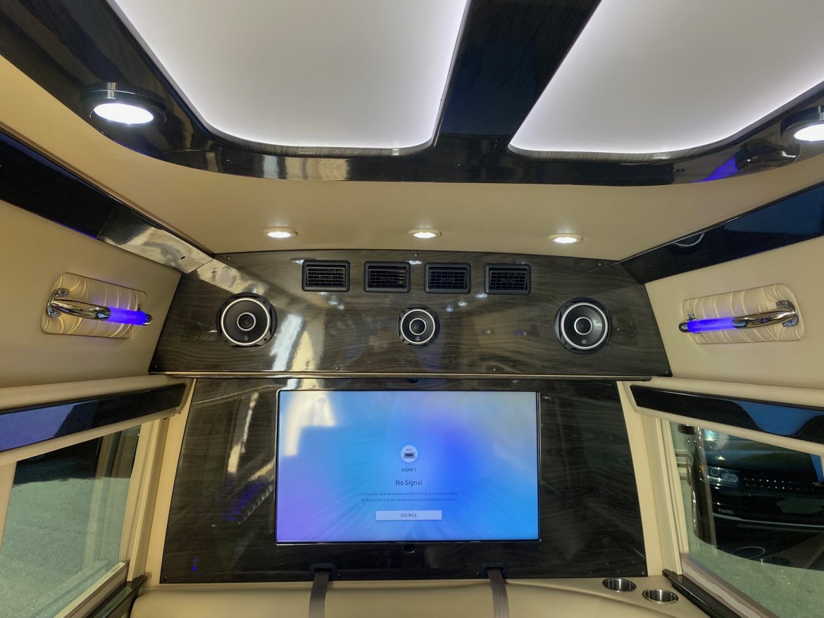 CEO SUV Mobile Office for Sale in Ontario, CA - Photo 20