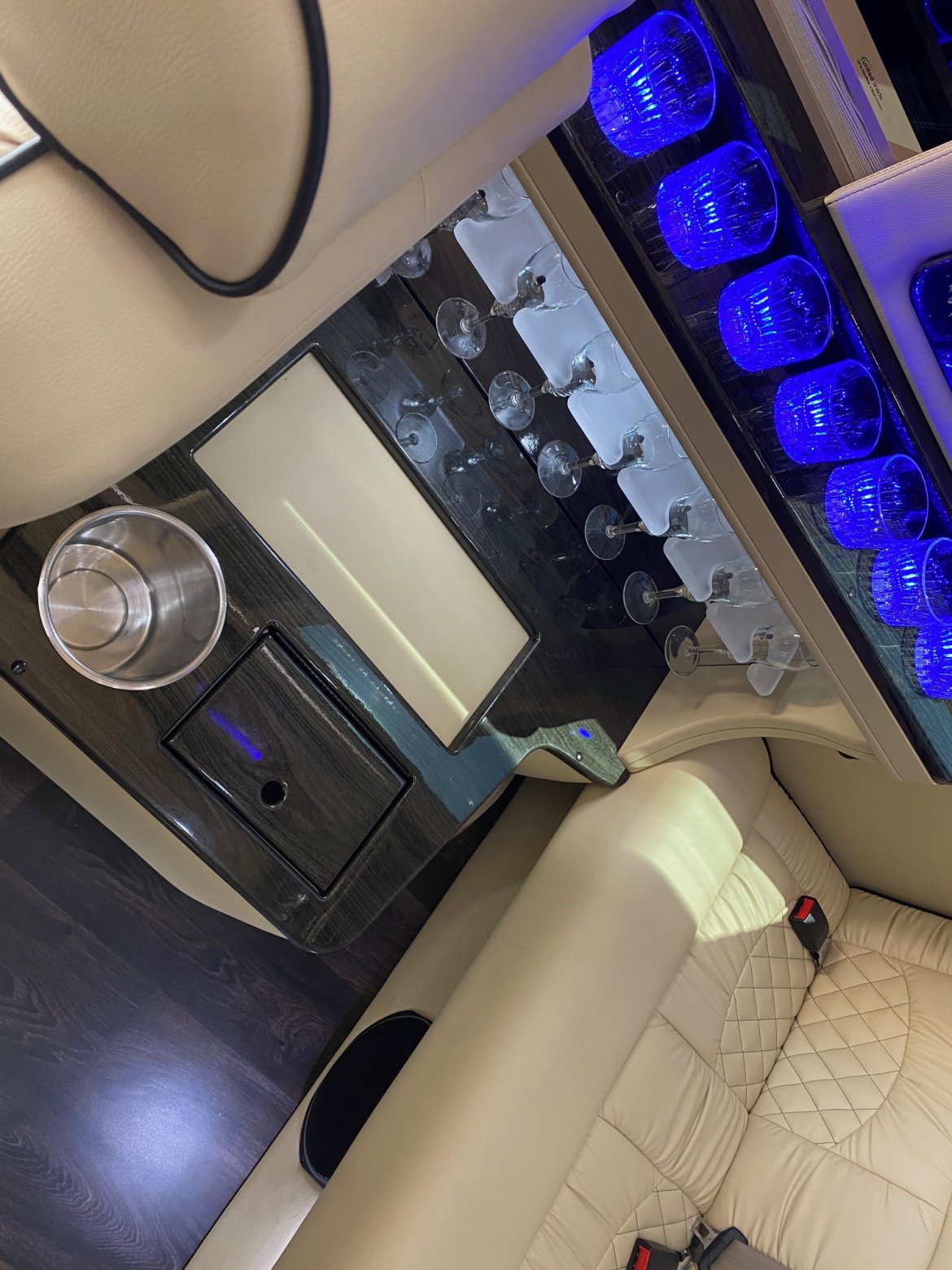 CEO SUV Mobile Office for Sale in Ontario, CA - Photo 24