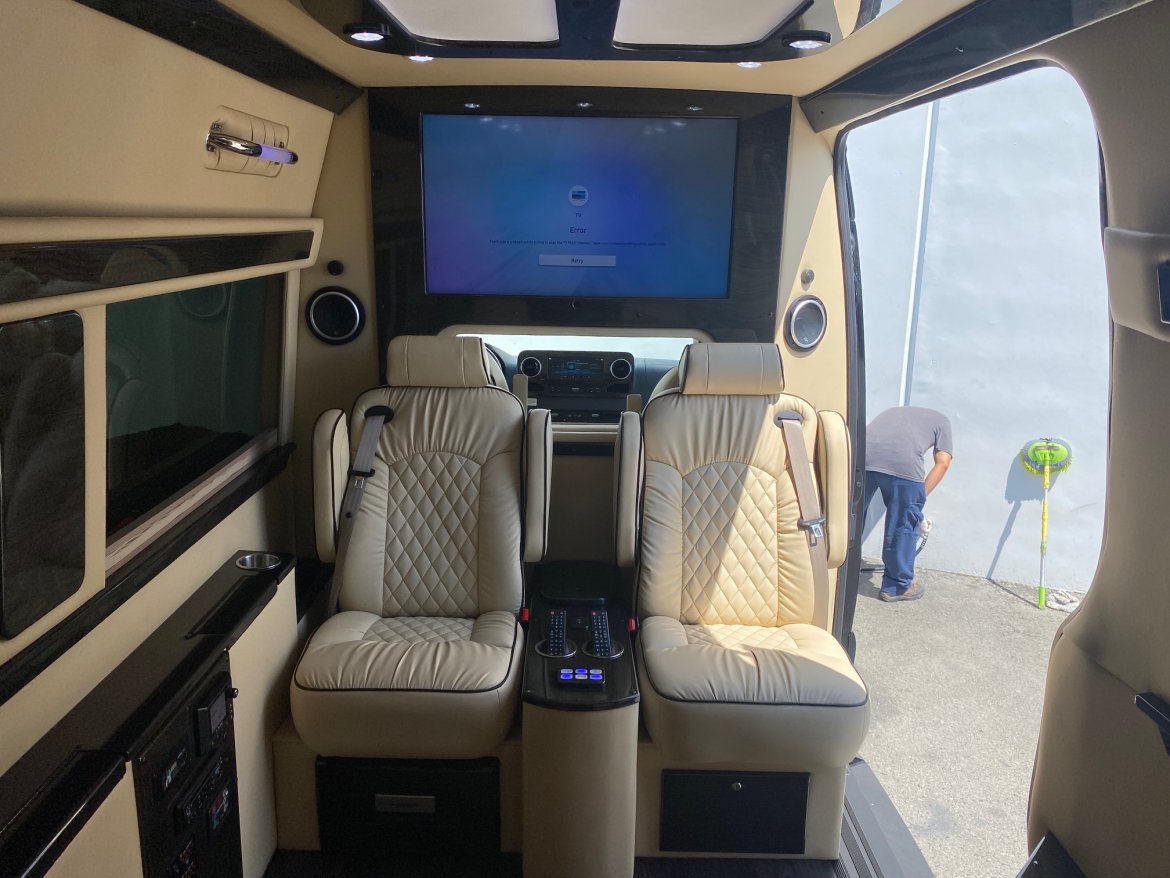 CEO SUV Mobile Office for Sale in Ontario, CA - Photo 23