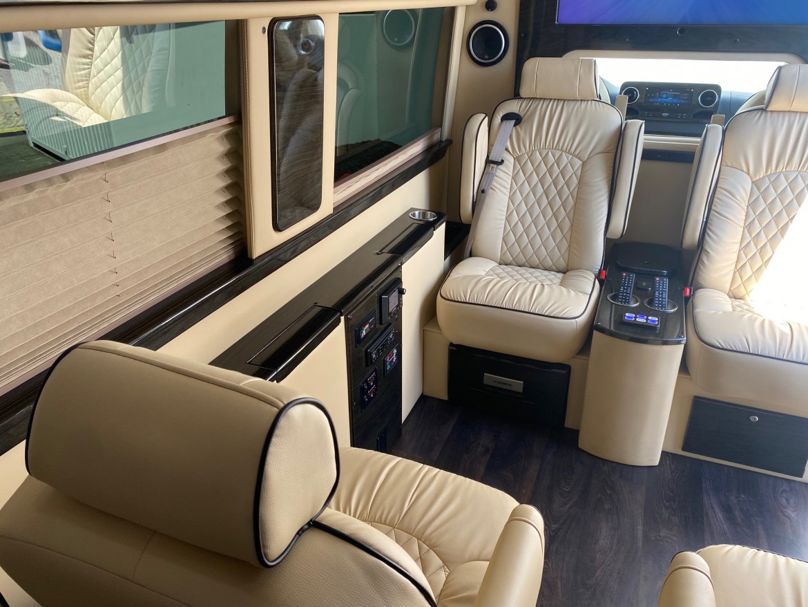 CEO SUV Mobile Office for Sale in Ontario, CA - Photo 26