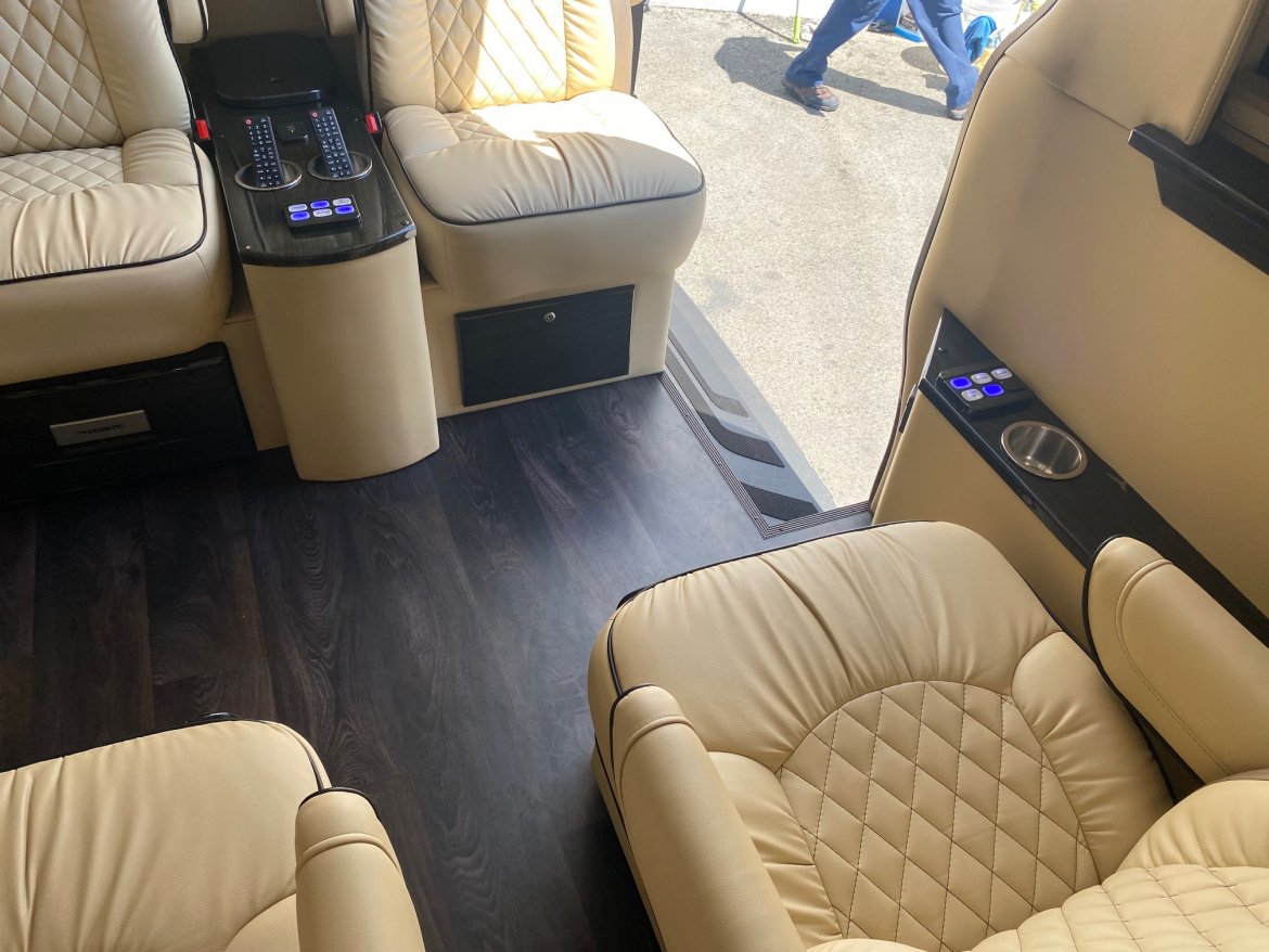 CEO SUV Mobile Office for Sale in Ontario, CA - Photo 27