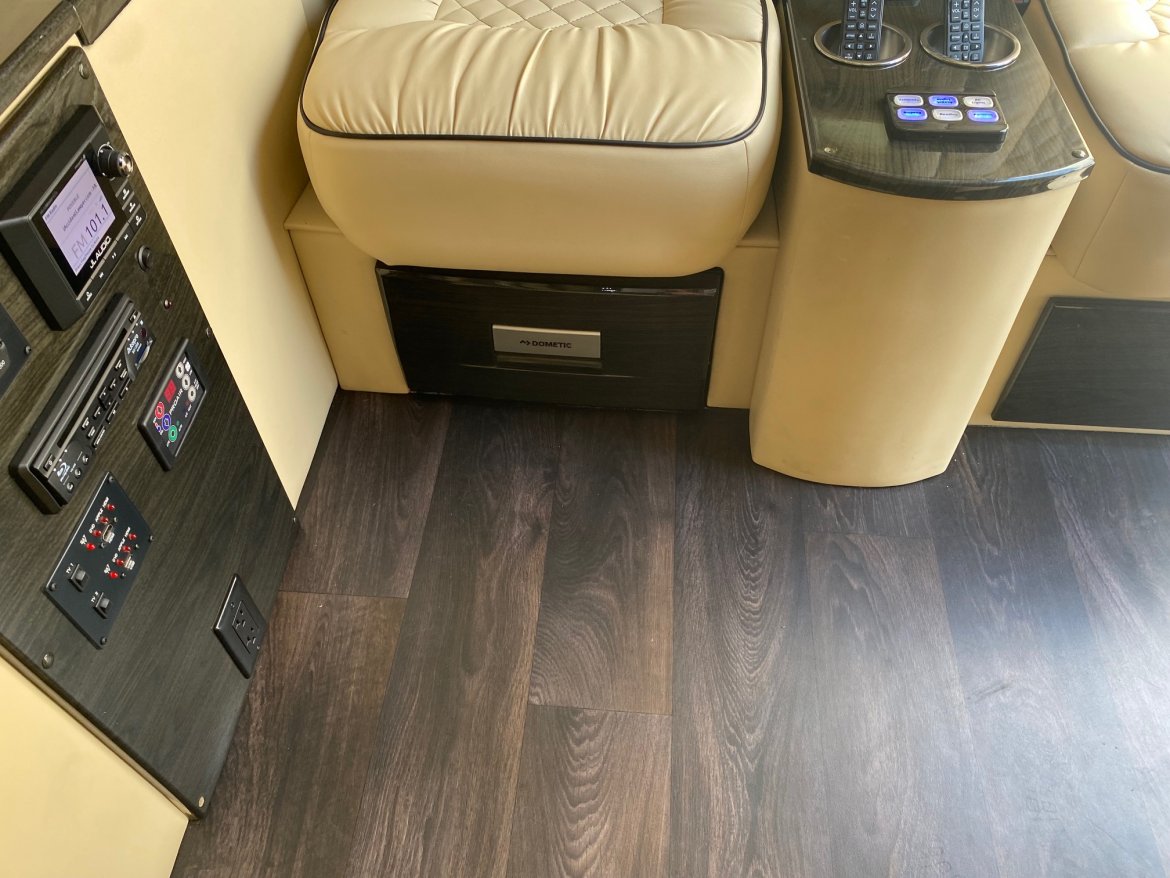 CEO SUV Mobile Office for Sale in Ontario, CA - Photo 29