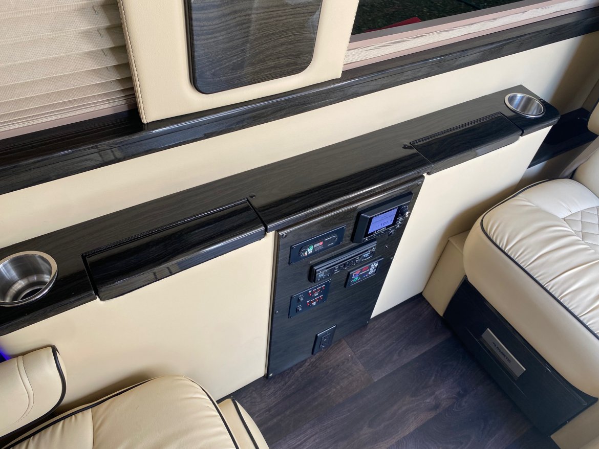 CEO SUV Mobile Office for Sale in Ontario, CA - Photo 30