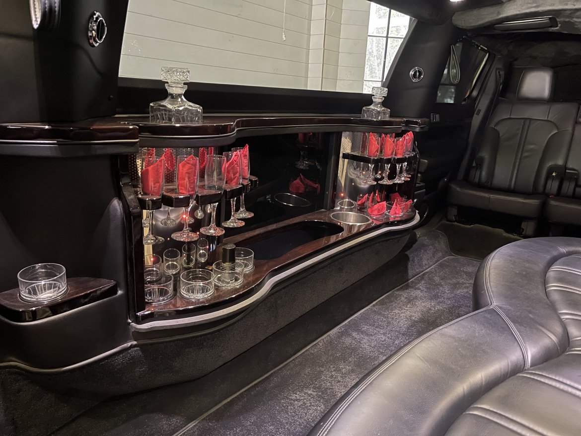 Limousine for Sale in Fort Myers, FL - Photo 13