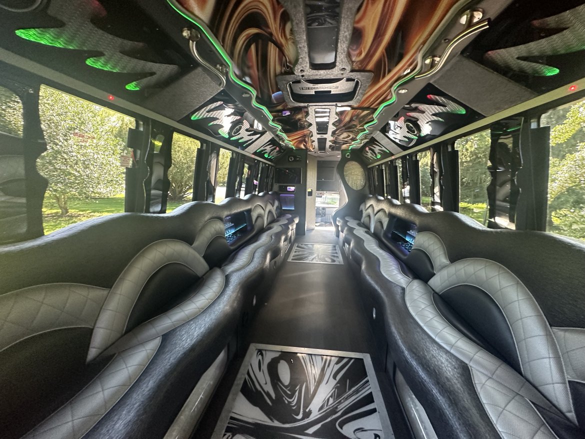 Limo Bus for Sale in Morgaville, NJ - Photo 12