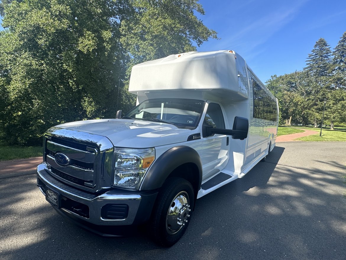 Limo Bus for Sale in Morgaville, NJ - Photo 20