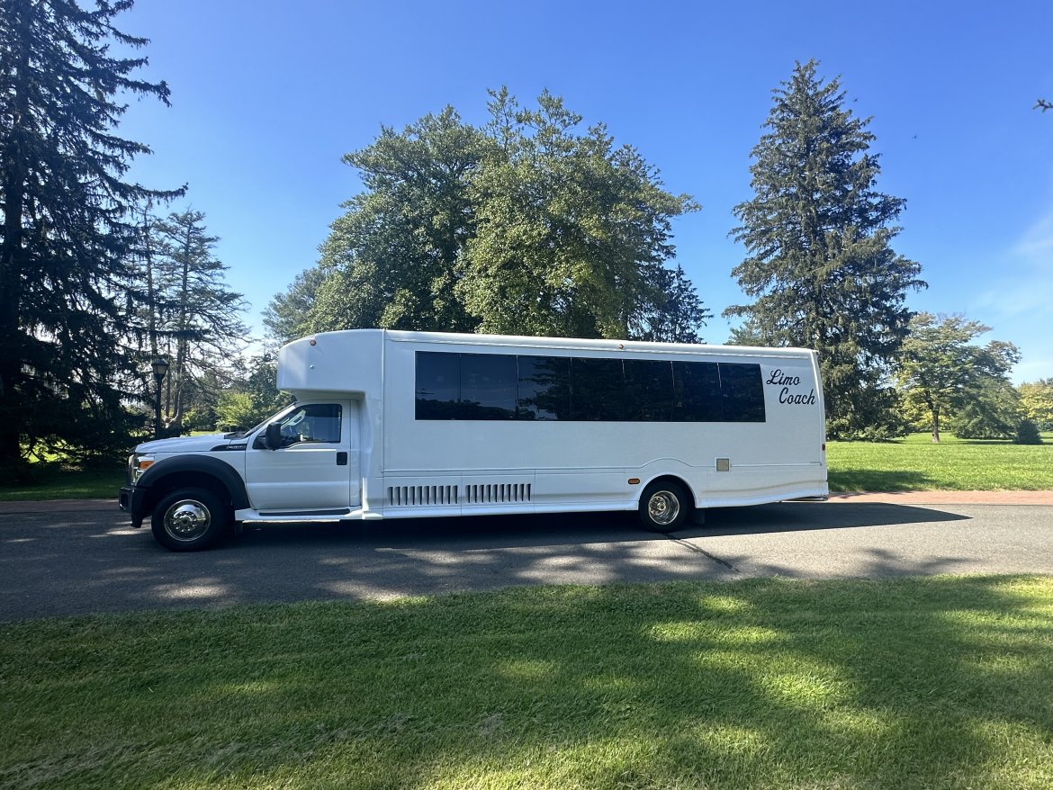 Limo Bus for Sale in Morgaville, NJ - Photo 24