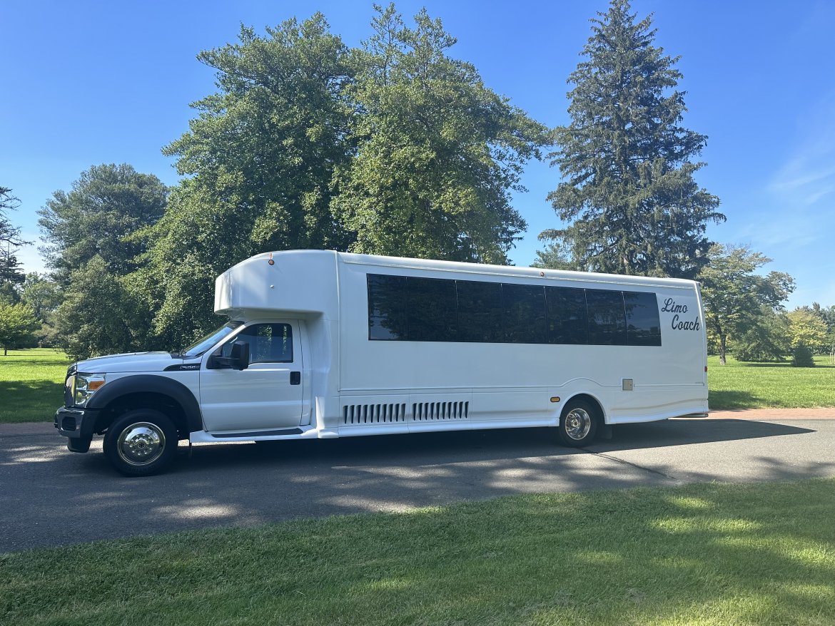 Limo Bus for Sale in Morgaville, NJ - Photo 28