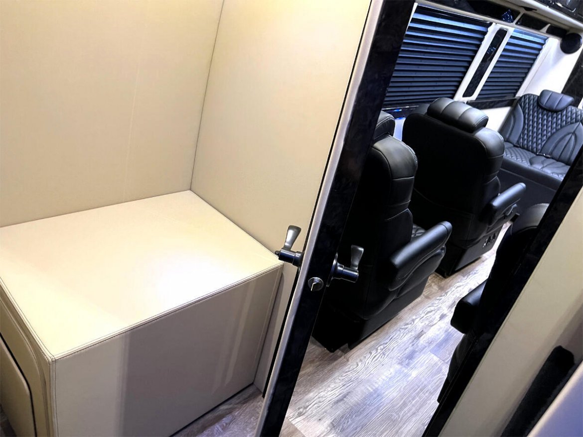 Sprinter for Sale in Elkhart, IN - Photo 22