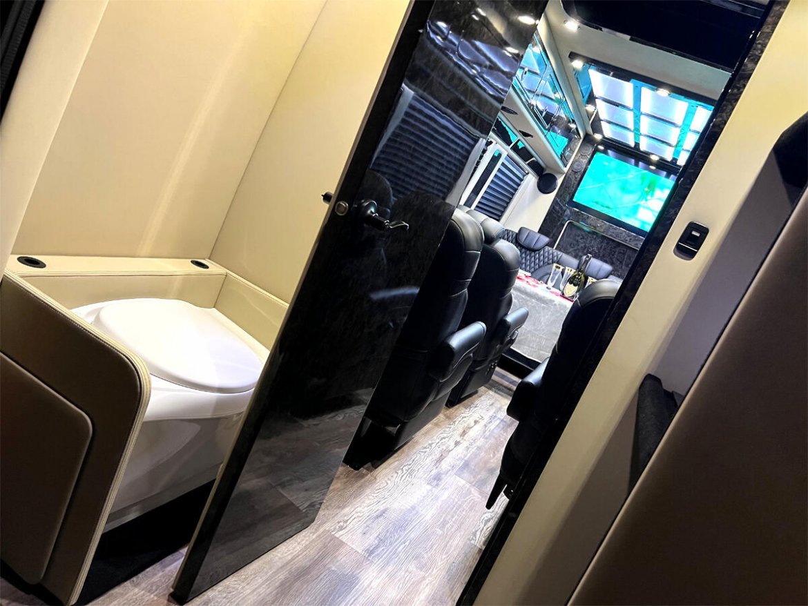 Sprinter for Sale in Elkhart, IN - Photo 33