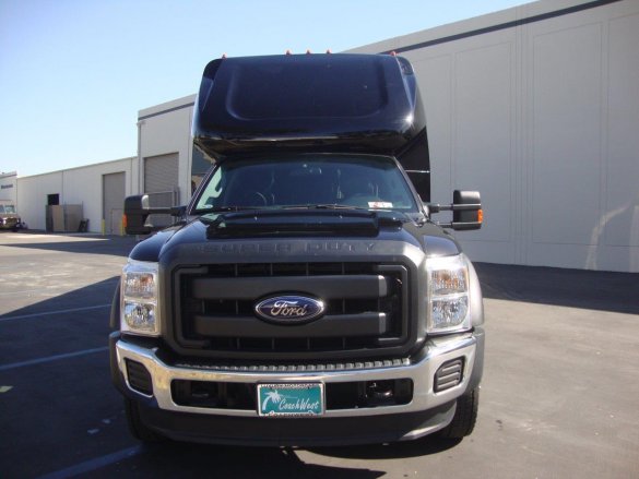 2016 Ford F-550 Shuttle Bus for Sale in Carson, CA - Photo 2