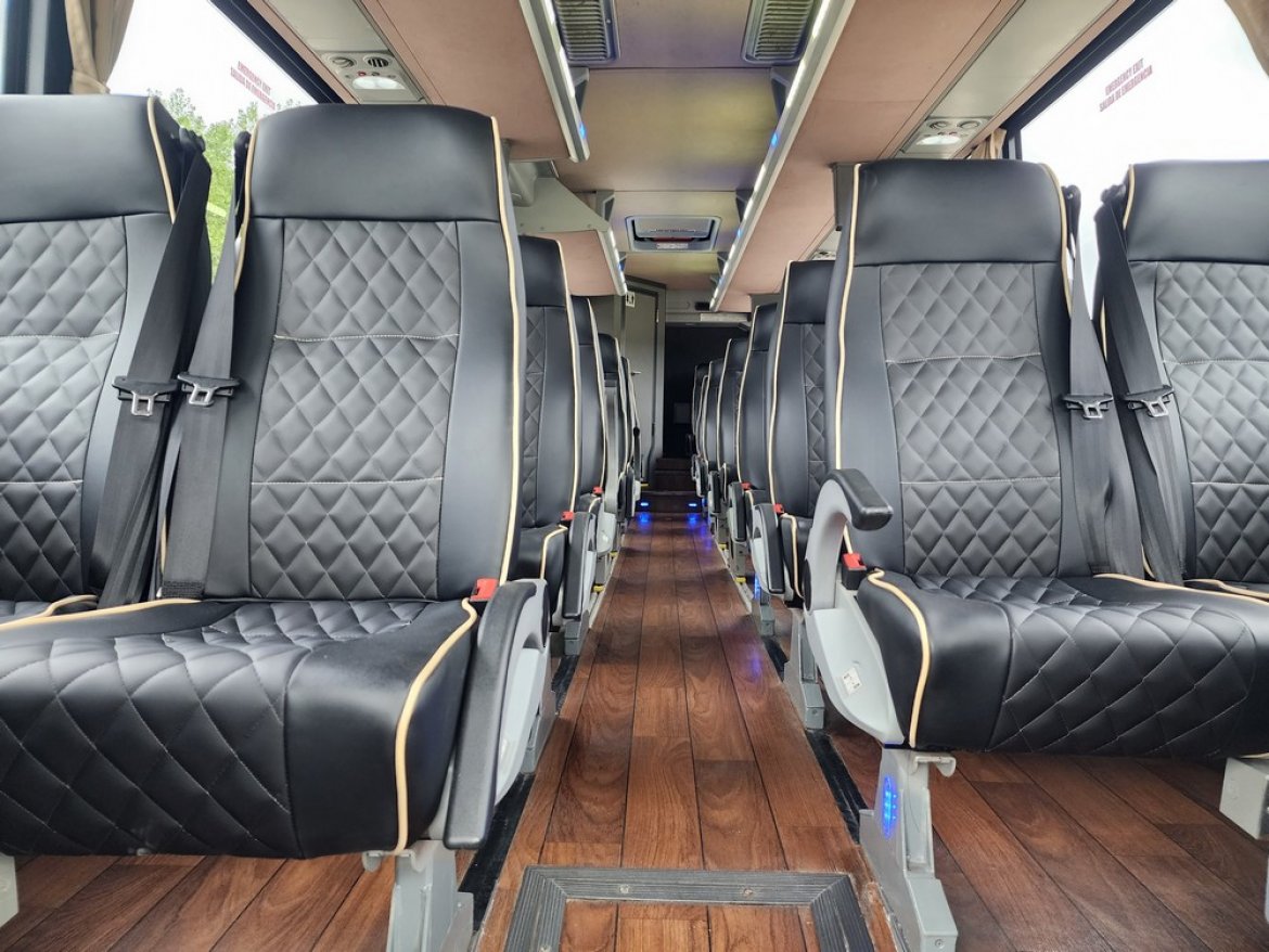 Motorcoach for Sale in Erie, PA - Photo 15