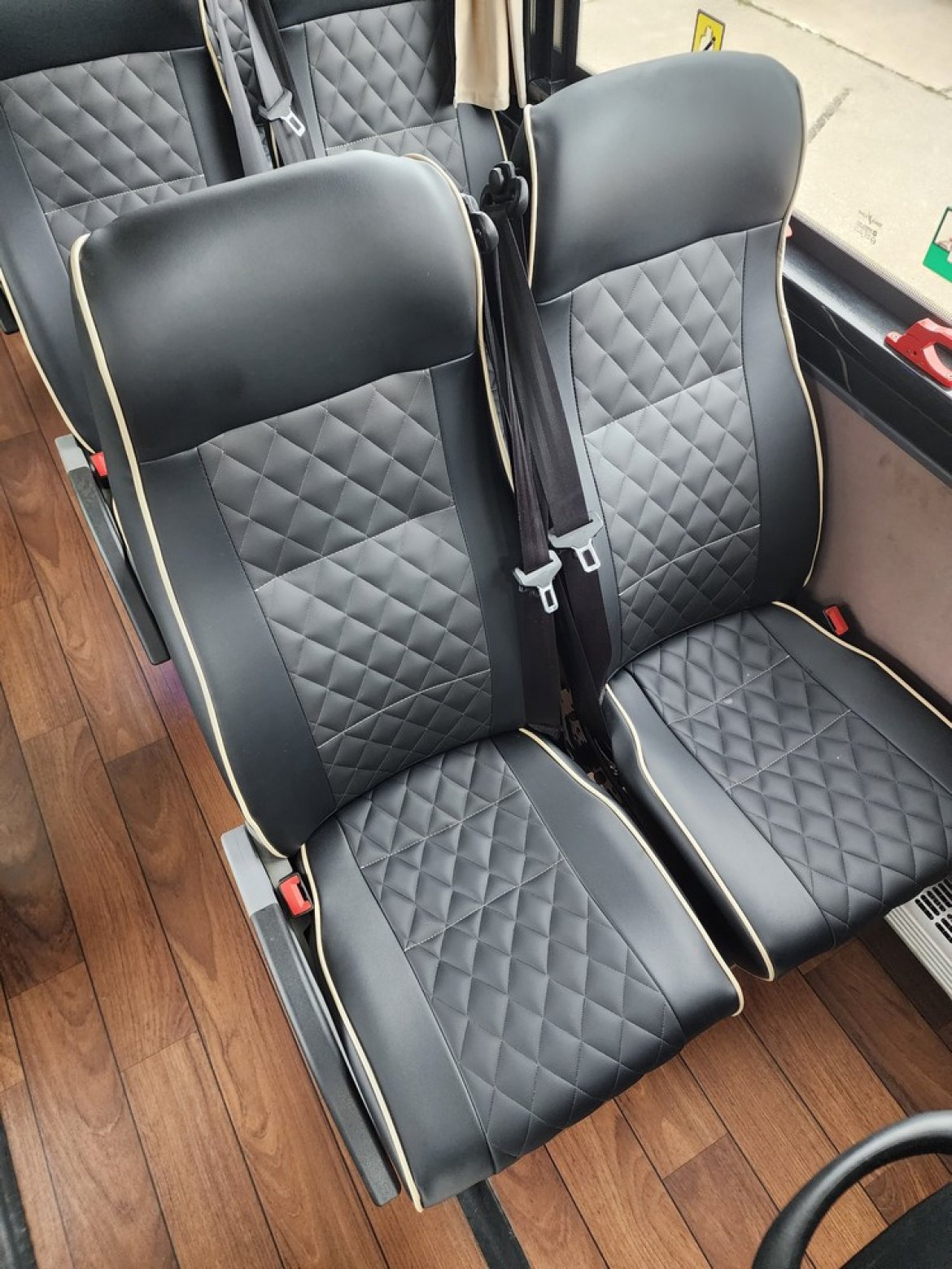 Motorcoach for Sale in Erie, PA - Photo 20