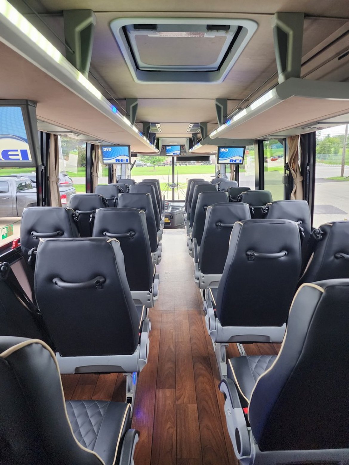 Motorcoach for Sale in Erie, PA - Photo 25