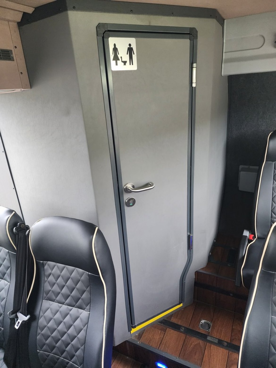 Motorcoach for Sale in Erie, PA - Photo 24