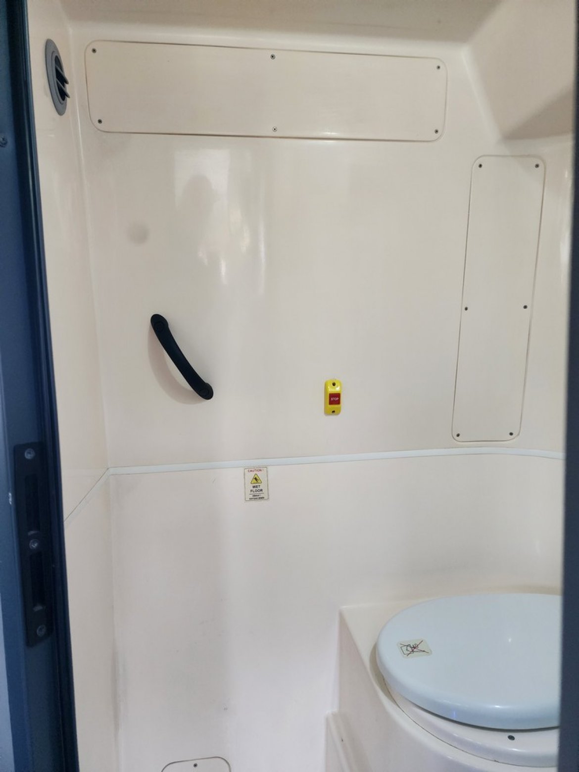 Motorcoach for Sale in Erie, PA - Photo 28