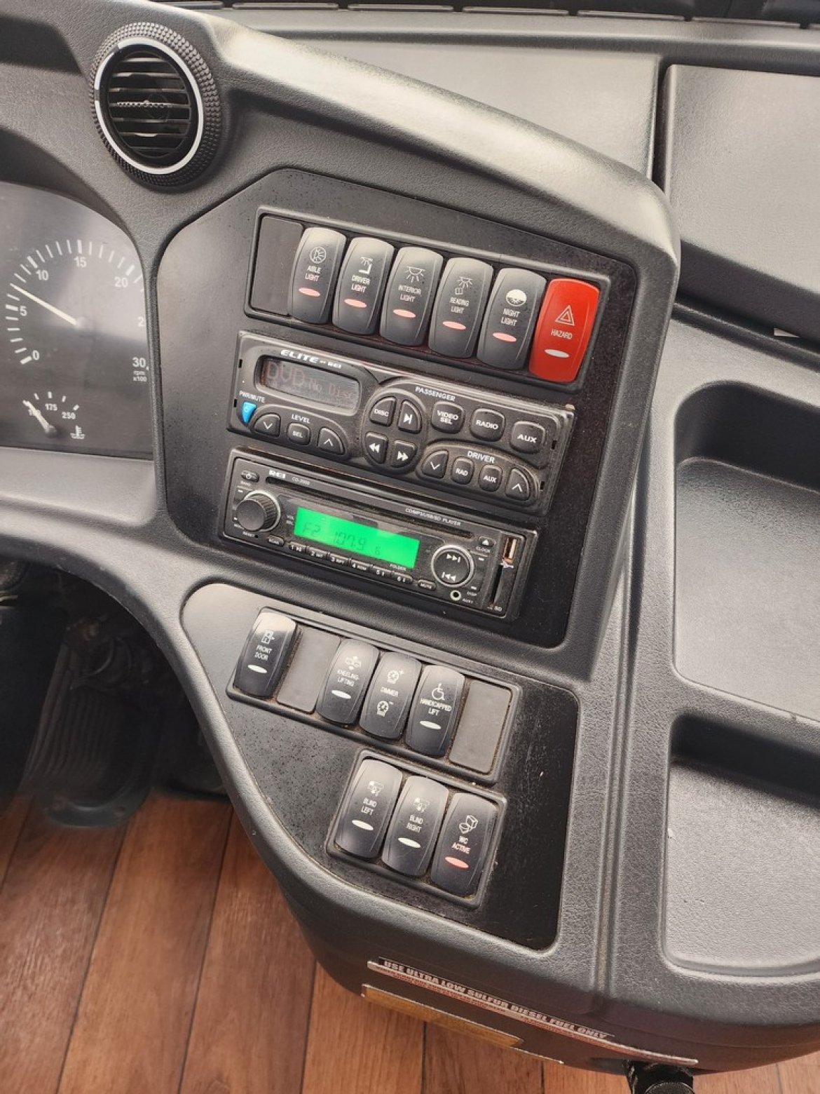 Motorcoach for Sale in Erie, PA - Photo 47