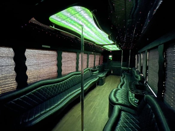 2009 Ford 650 Limo Bus for Sale in San Diego, CA - Photo 2