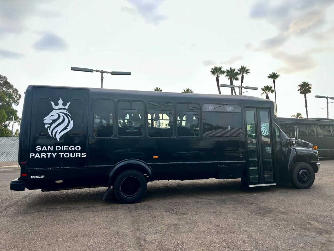 Limo Bus for Sale in San Diego, CA - Photo 4