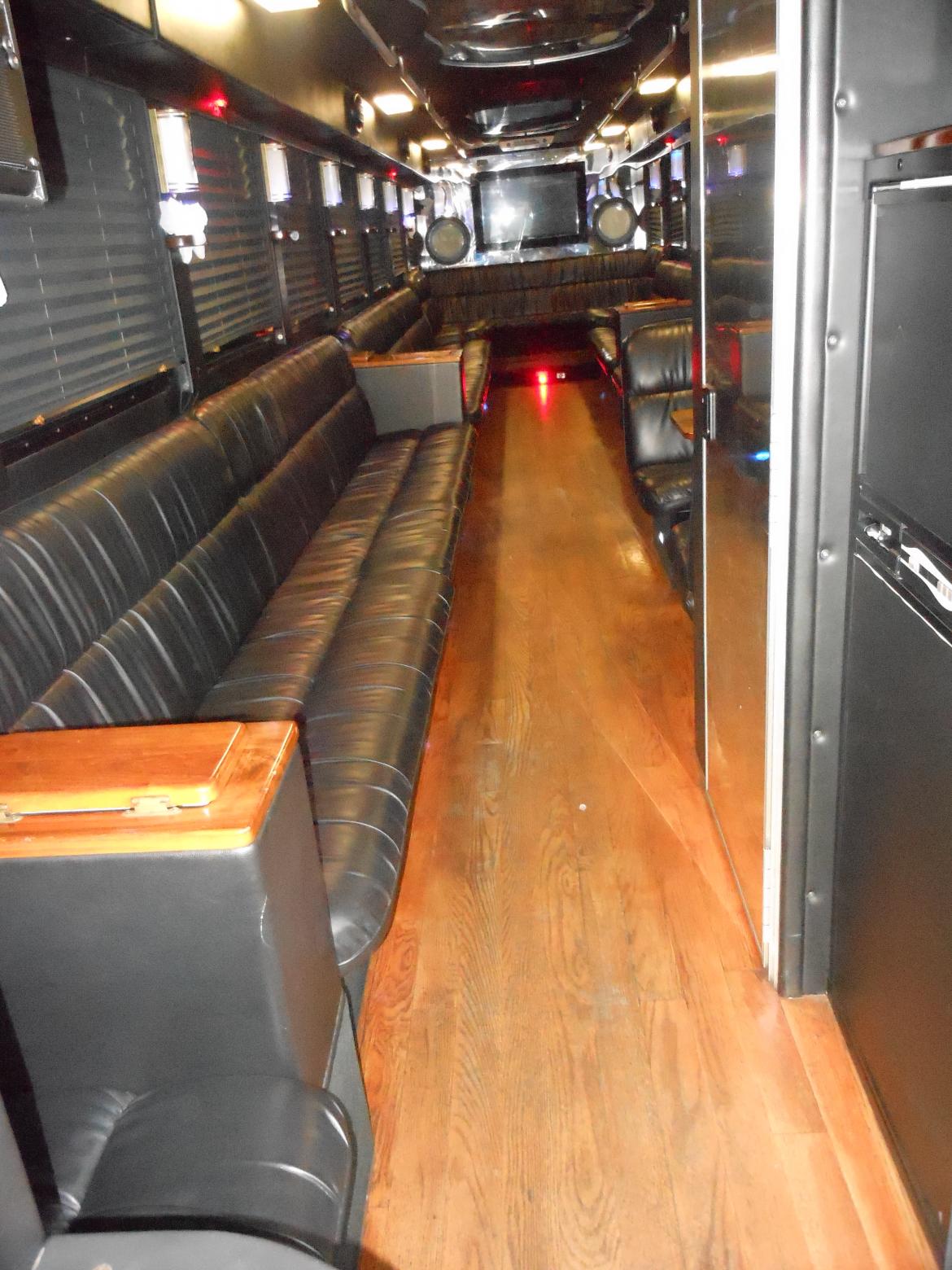 Photo of Limo Bus for sale: 2004 Freightliner  40' Limousine Coach 40" by Craftsman