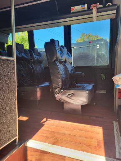 2013 Ford F-650 Super Duty XLT (Grech GM40) Shuttle Bus for Sale in San Francisco, California, US - Photo 4