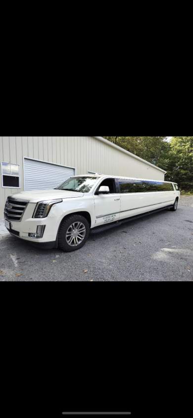 2015 Moonlight Cadillac Cadilac Escalead esv Limousine