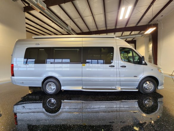 2022 Mercedes-Benz Passage MD4 Lounge 170 EXT Sprinter for Sale in Cypress, TX - Photo 2