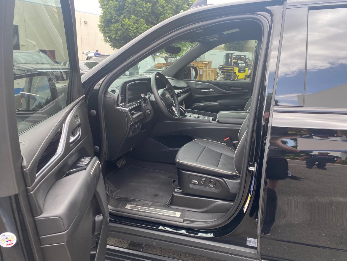CEO SUV Mobile Office for Sale in Ontario, CA - Photo 5