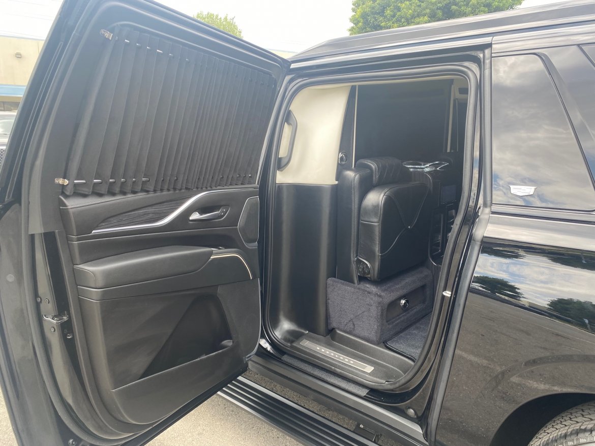 CEO SUV Mobile Office for Sale in Ontario, CA - Photo 14