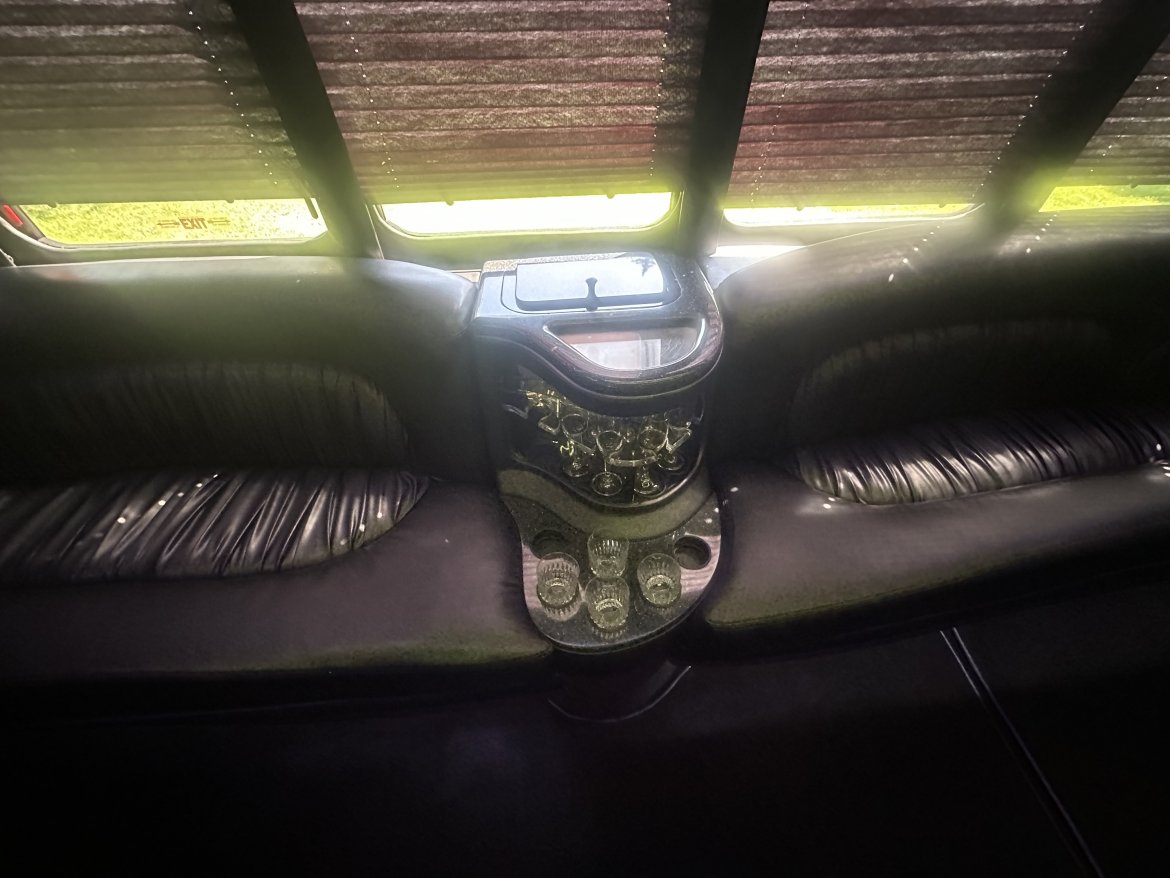 Limo Bus for Sale in Morganville, NJ - Photo 8