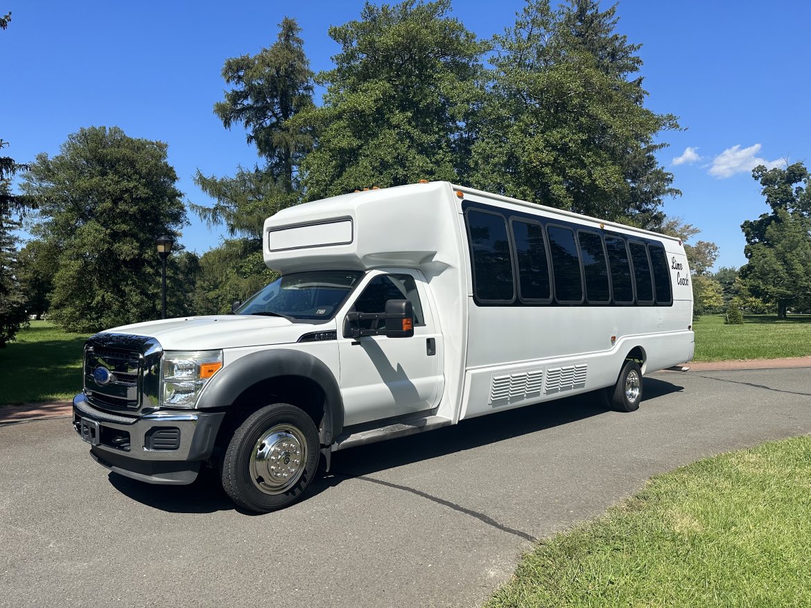 Limo Bus for Sale in Morganville, NJ - Photo 13