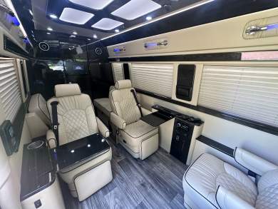 2020 Mercedes-Benz Day Cruiser Sprinter for Sale in Morganville, New Jersey, US - Photo 4