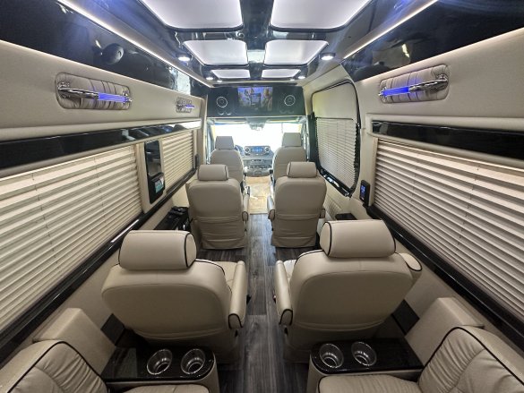 2020 Mercedes-Benz Day Cruiser Sprinter for Sale in Morganville, NJ - Photo 2