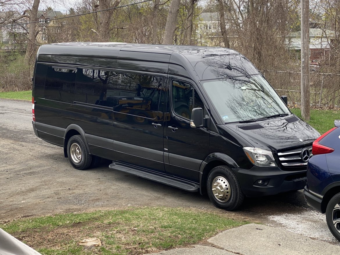 Limo Bus for Sale in Albany, NY - Photo 5