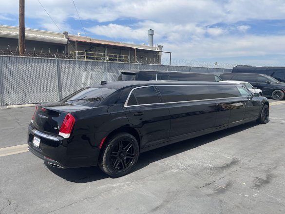 2022 SPV Conversions Chrysler 300 - 140" 5th Door  Limousine