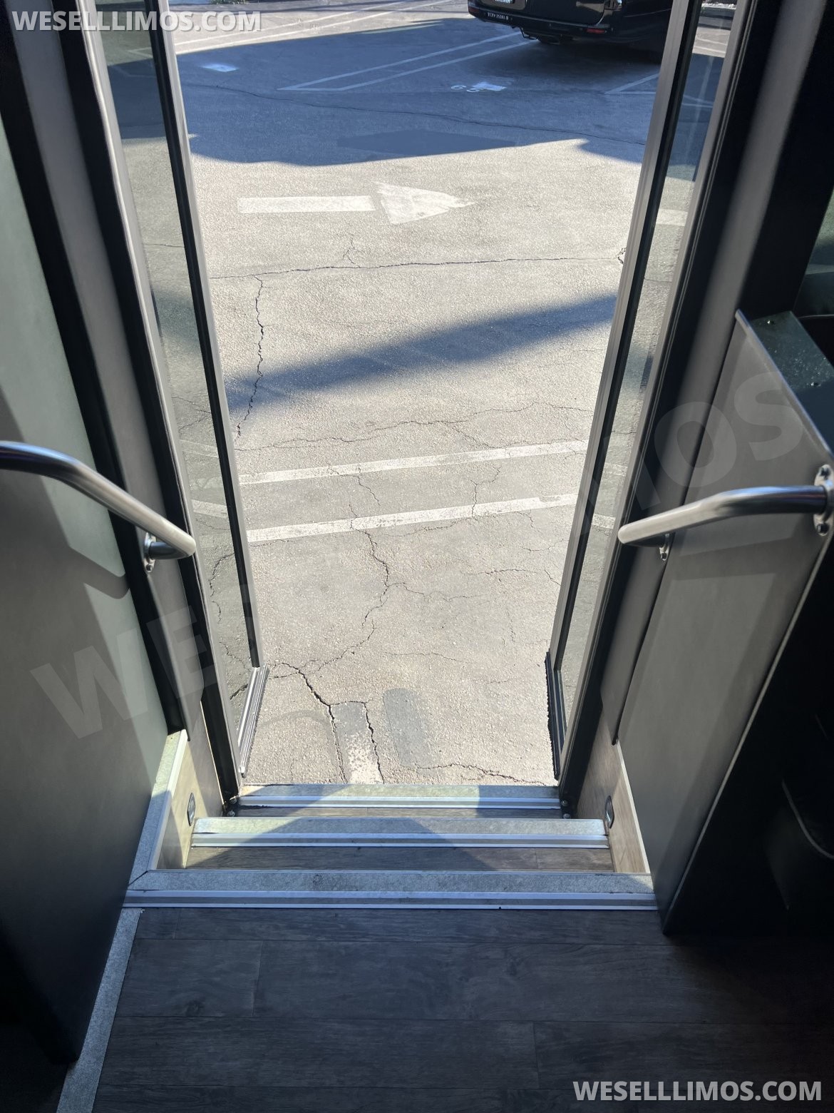 Limo Bus for Sale in Studio City, CA - Photo 9