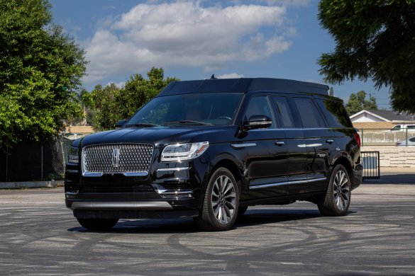 2018 Lincoln Navigator Premiere CEO SUV Mobile Office for Sale in Rancho Cucamonga, CA - Photo 3