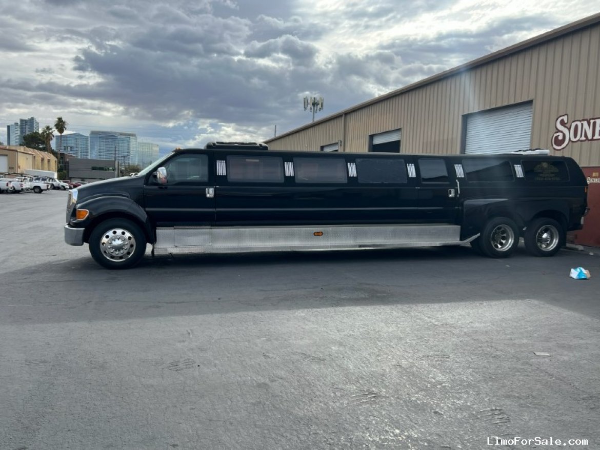 Limo Bus for sale: 2007 Ford F650