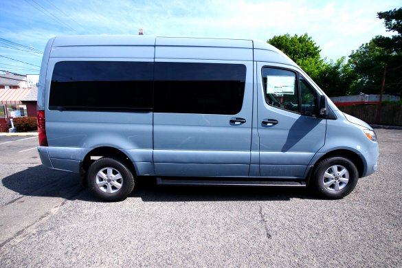 2023 Mercedes-Benz Sprinter 144" 2500 Sprinter for Sale in SOUTH HACKENSACK, NJ - Photo 3