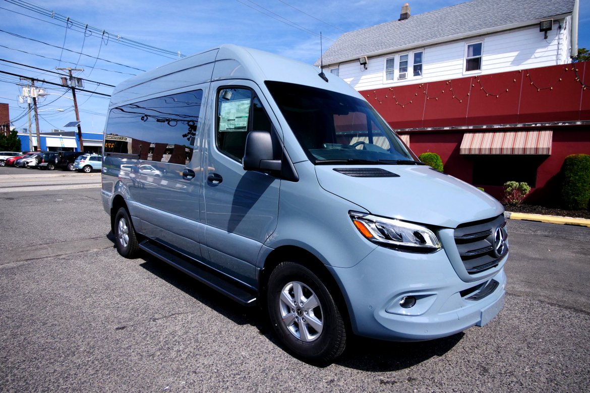 Sprinter for Sale in SOUTH HACKENSACK, NJ - Photo 2